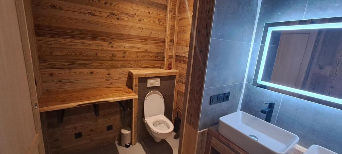 Maison A Moutiers 3 Vallees 4 Chambres 10 Pers Eksteriør billede